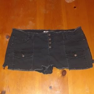 Lei shorts